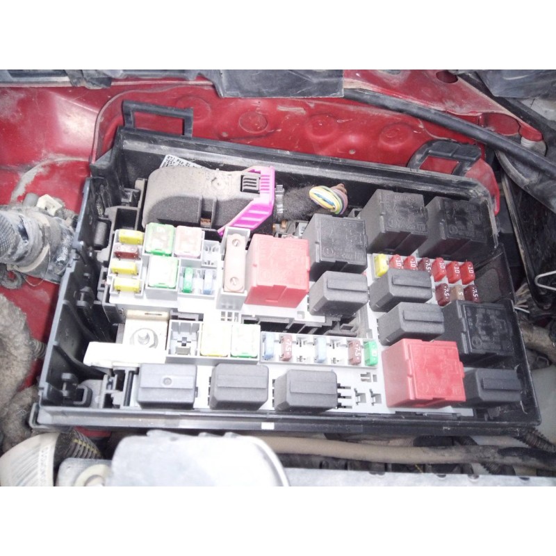 Recambio de caja reles / fusibles para opel corsa d cosmo referencia OEM IAM   