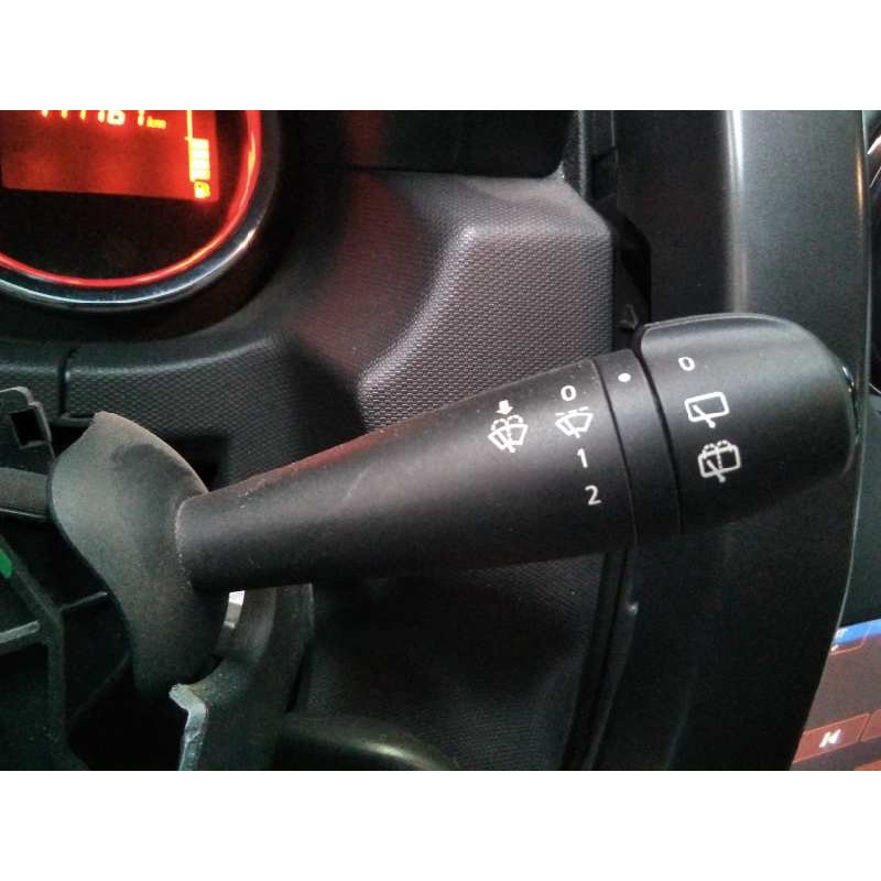 Recambio de mando limpia para dacia duster laureate 4x2 referencia OEM IAM   