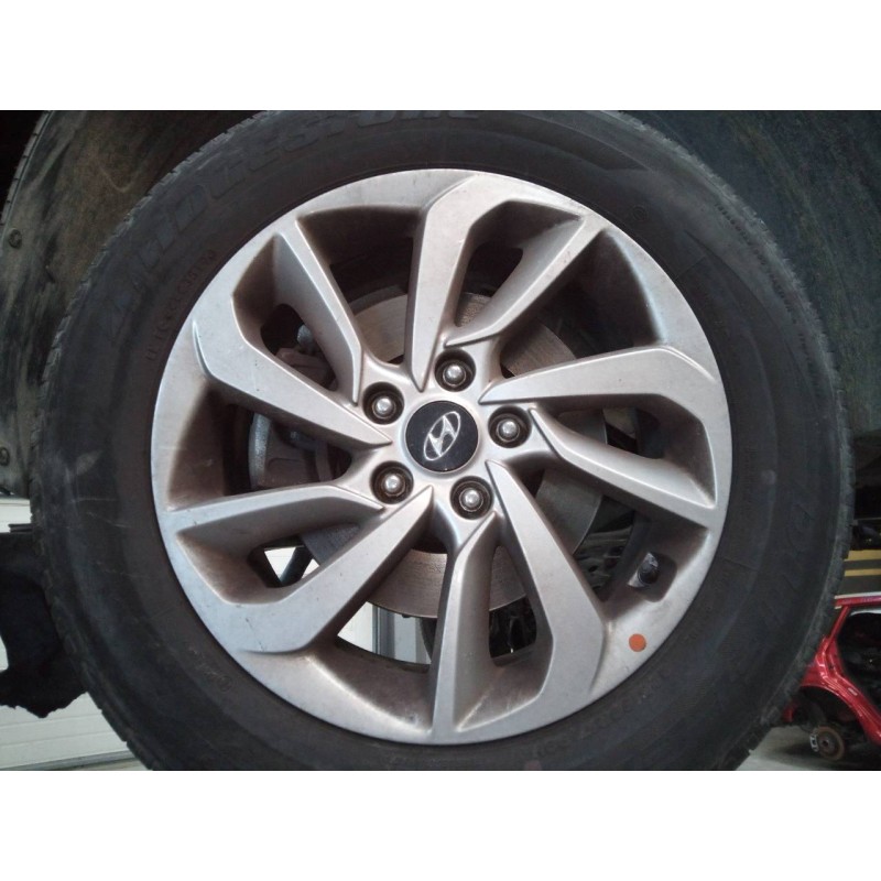 Recambio de llanta para hyundai tucson essence 2wd referencia OEM IAM 225/60/17  