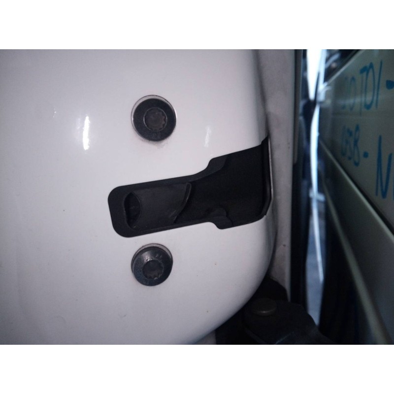 Recambio de cerradura puerta trasera izquierda para volkswagen caddy furgón/kombi furgón bmt referencia OEM IAM   