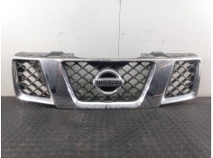 Recambio de rejilla delantera para nissan pathfinder (r51) 2.5 dci se referencia OEM IAM 2310EBXXX NSR2311 