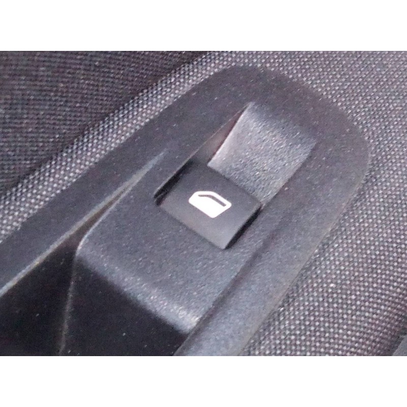 Recambio de mando elevalunas trasero izquierdo para peugeot 308 active referencia OEM IAM   