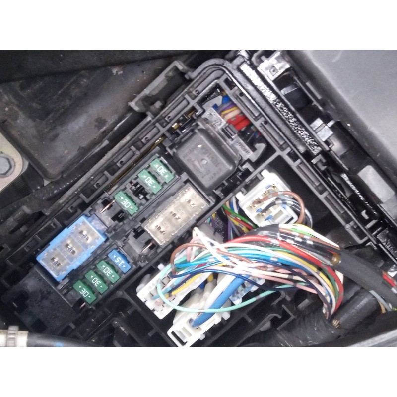 Recambio de caja reles / fusibles para nissan qashqai (j11) acenta referencia OEM IAM   