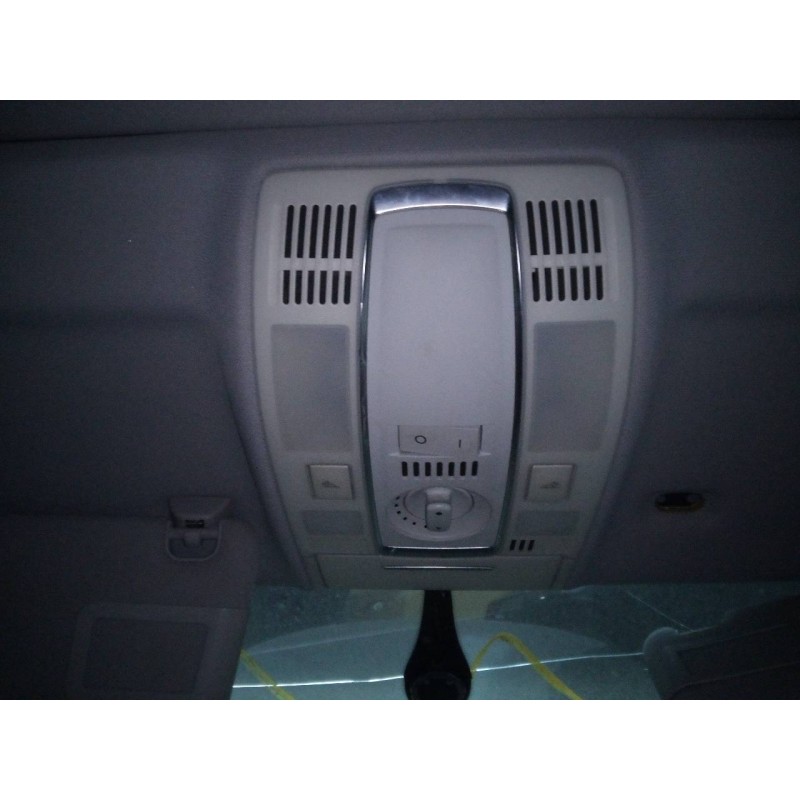 Recambio de luz interior para audi a6 berlina (4f2) 2.4 referencia OEM IAM   