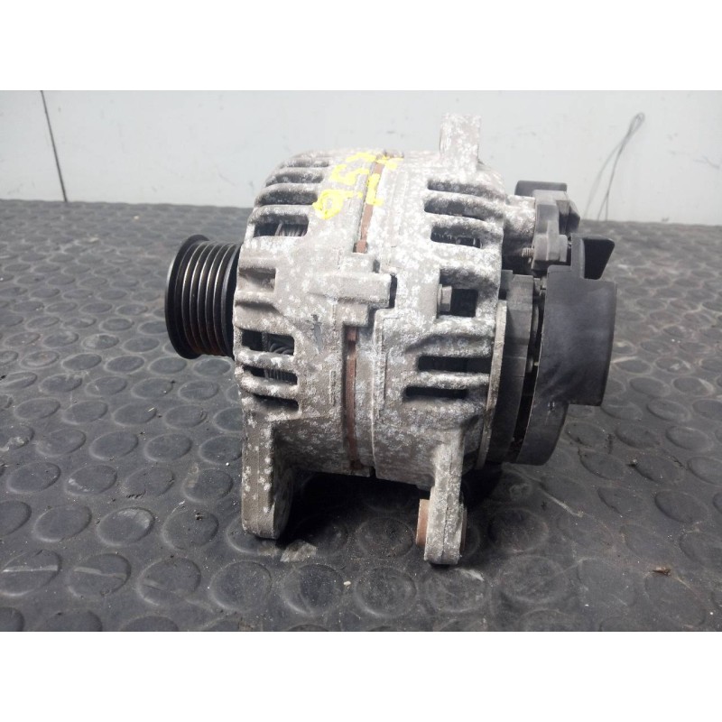 Recambio de alternador para renault clio iii confort dynamique referencia OEM IAM 8200323137 0124425034 