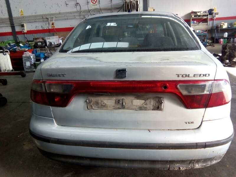 seat toledo (1m2) del año 1999