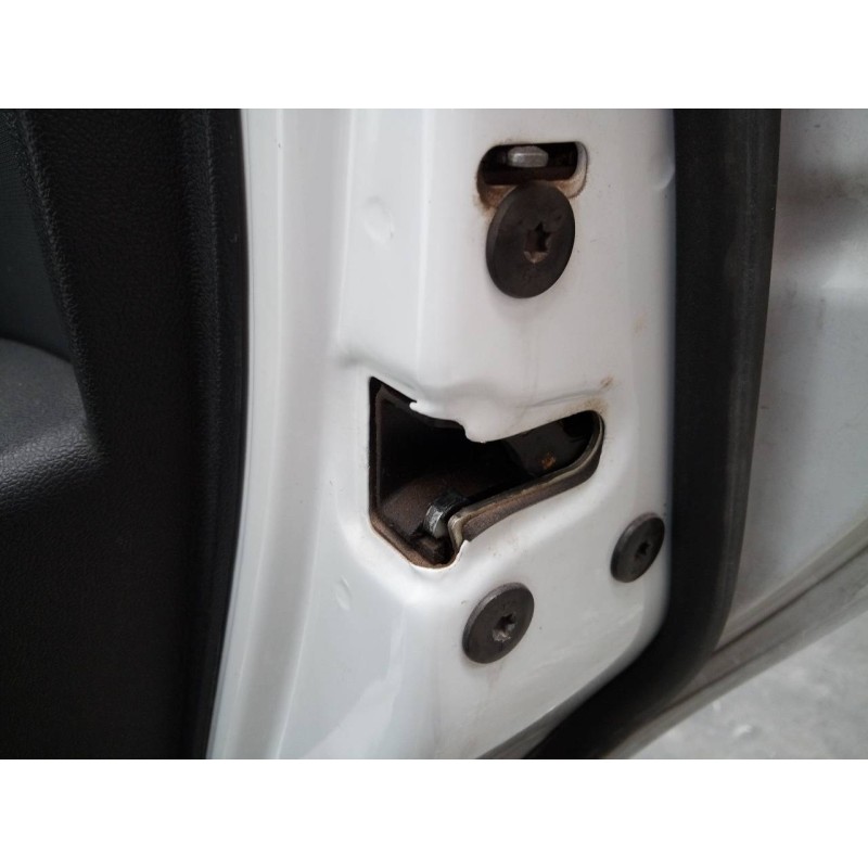 Recambio de cerradura puerta trasera derecha para dacia duster ambiance 4x2 referencia OEM IAM   