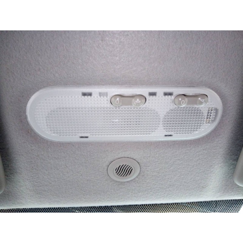 Recambio de luz interior para dacia duster ambiance 4x2 referencia OEM IAM   