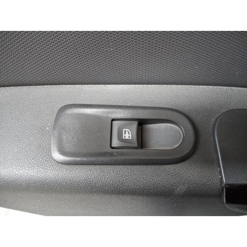 Recambio de mando elevalunas trasero izquierdo para dacia duster ambiance 4x2 referencia OEM IAM   