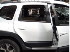 Recambio de puerta trasera derecha para dacia duster ambiance 4x2 referencia OEM IAM   