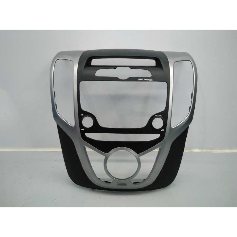 Recambio de consola central para hyundai ix20 gls style referencia OEM IAM 847431K000 847401K100 