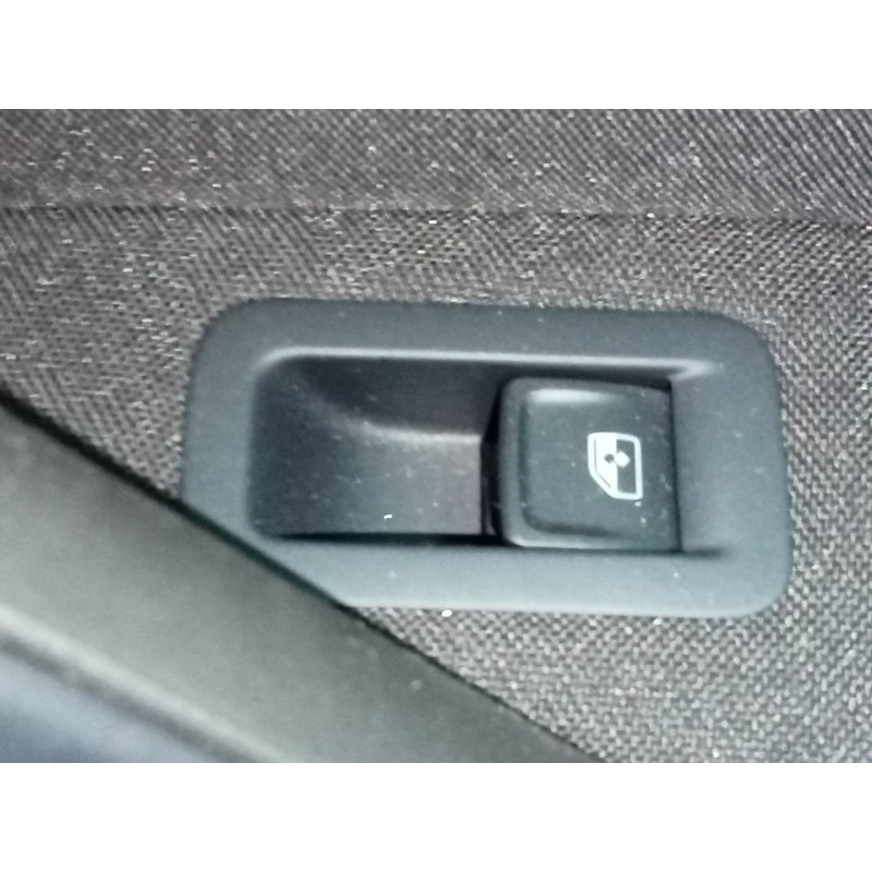 Recambio de mando elevalunas trasero derecho para volkswagen golf vii lim. (bq1) sport referencia OEM IAM   