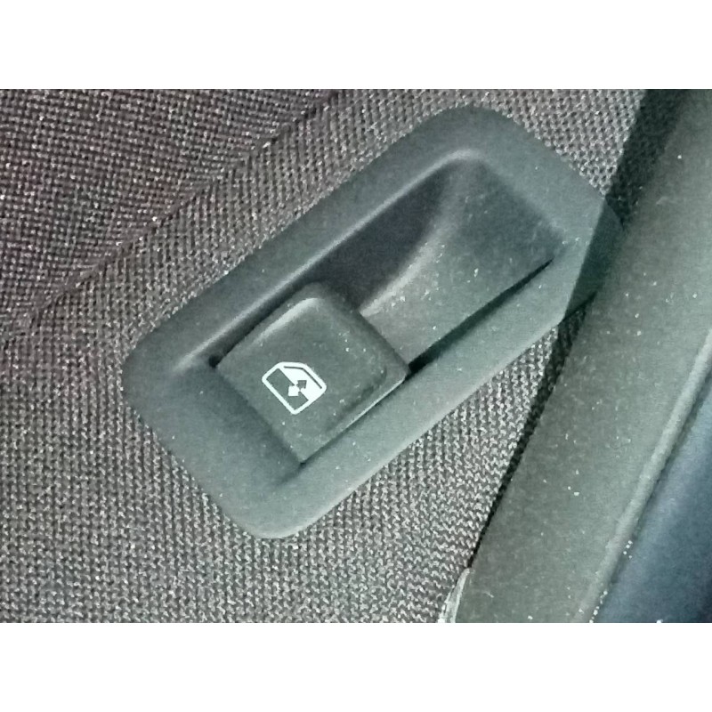 Recambio de mando elevalunas trasero izquierdo para volkswagen golf vii lim. (bq1) sport referencia OEM IAM   