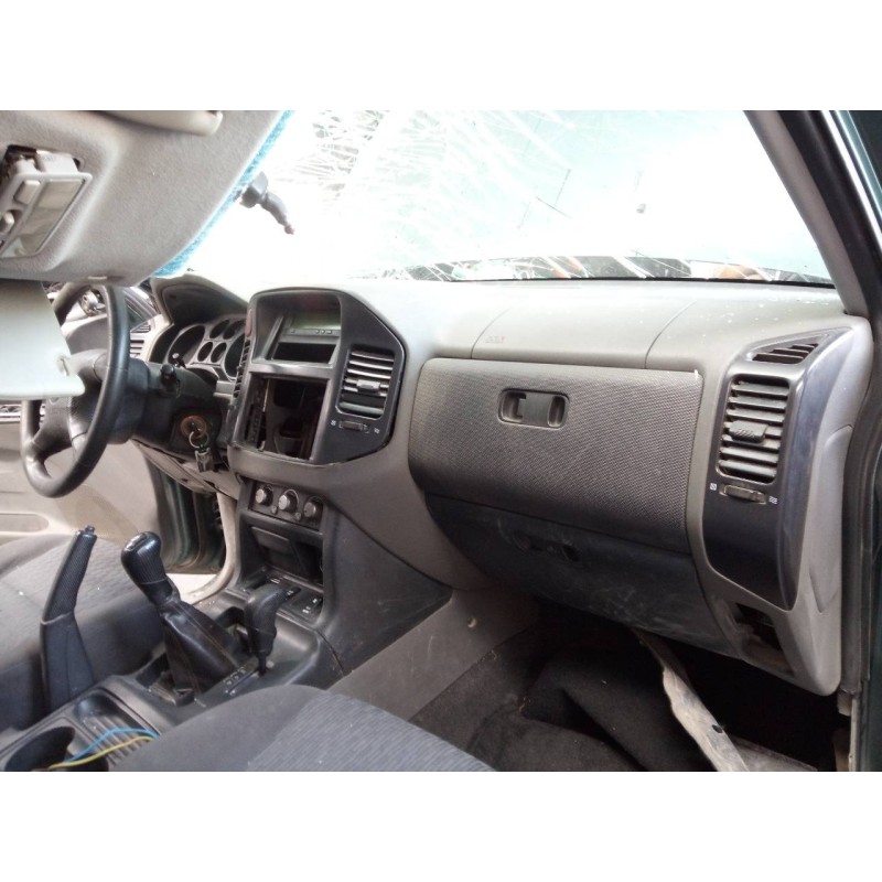 Recambio de salpicadero para mitsubishi montero (v60/v70) 2.5 tdi sahel (5-ptas.) referencia OEM IAM   