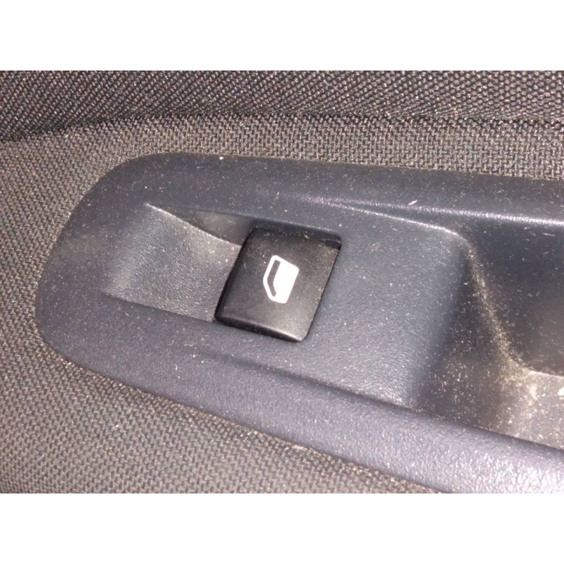 Recambio de mando elevalunas trasero derecho para peugeot 308 active referencia OEM IAM   