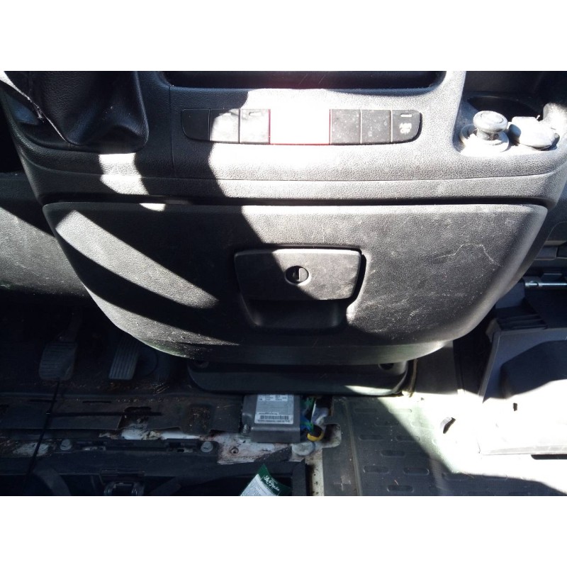 Recambio de guantera para peugeot boxer combi 333 l2h2 komfort hdi 130 referencia OEM IAM   