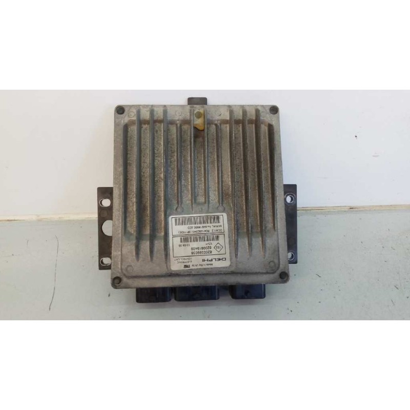 Recambio de centralita motor uce para renault clio iii authentique referencia OEM IAM 8200399038 8200619409 