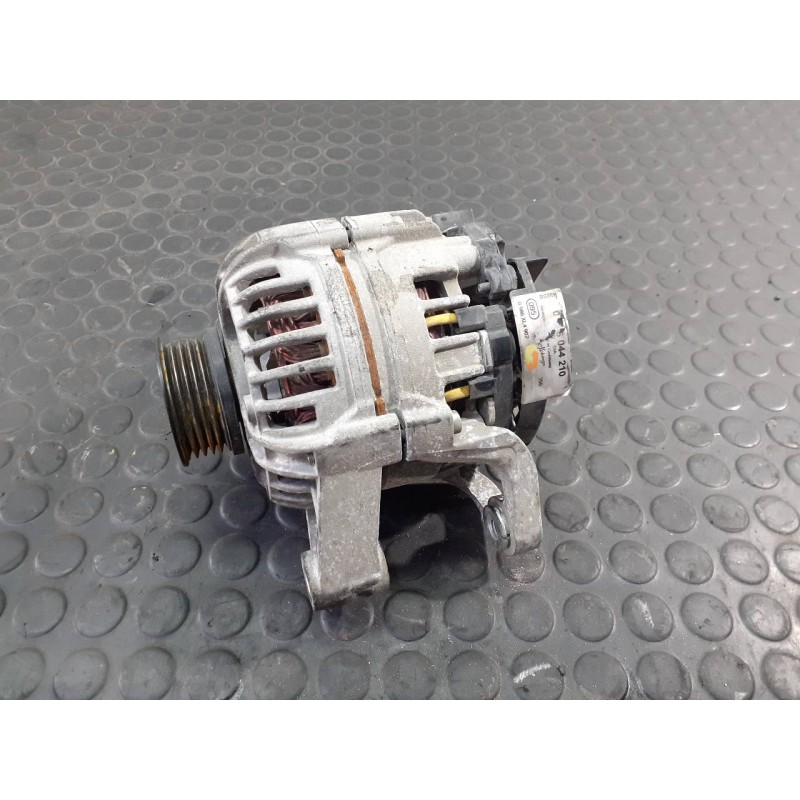 Recambio de alternador para opel corsa c club referencia OEM IAM 06044210  