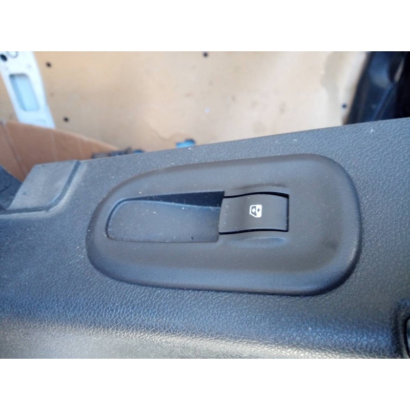 Recambio de mando elevalunas delantero derecho para nissan nv 400 l2h2 3,5t doka comfort referencia OEM IAM   