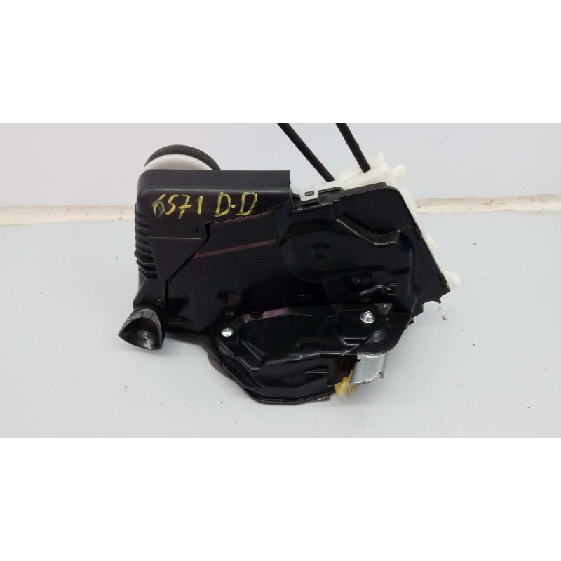 Recambio de cerradura puerta delantera derecha para toyota yaris city referencia OEM IAM U3111130F3 150412 