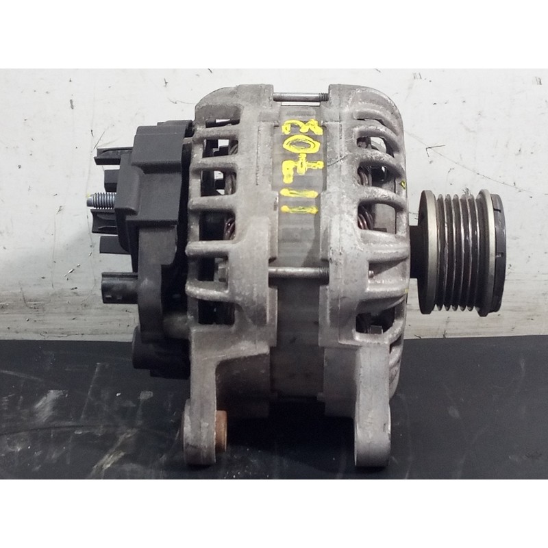 Recambio de alternador para dacia dokker ambiance referencia OEM IAM 231005933R  