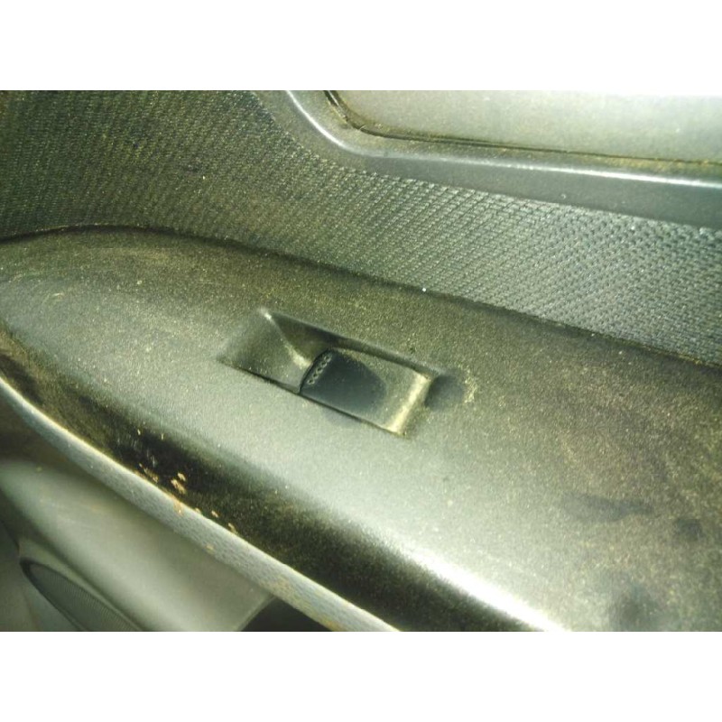 Recambio de mando elevalunas delantero derecho para suzuki sx4 rw (ey) gl+ referencia OEM IAM 3799562J00000  