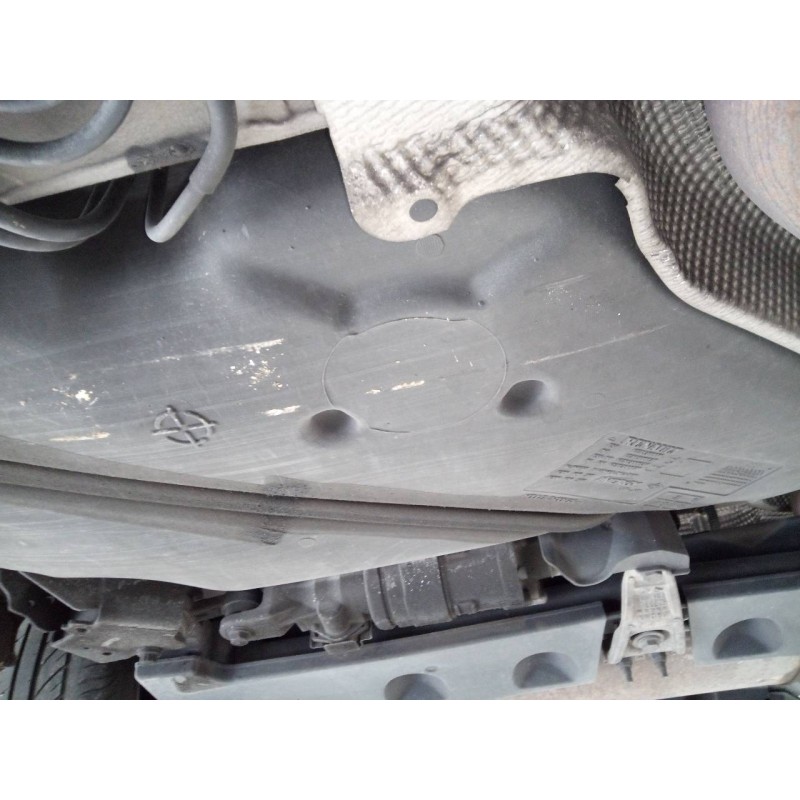 Recambio de deposito combustible para renault laguna coupe gt referencia OEM IAM 172030001R  