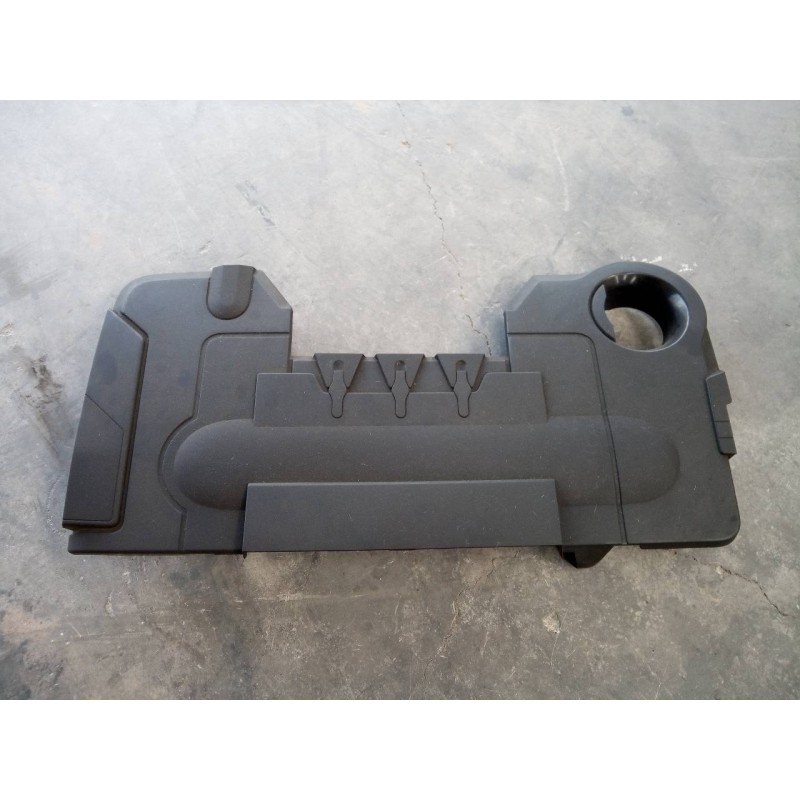 Recambio de tapa motor para renault laguna coupe gt referencia OEM IAM   