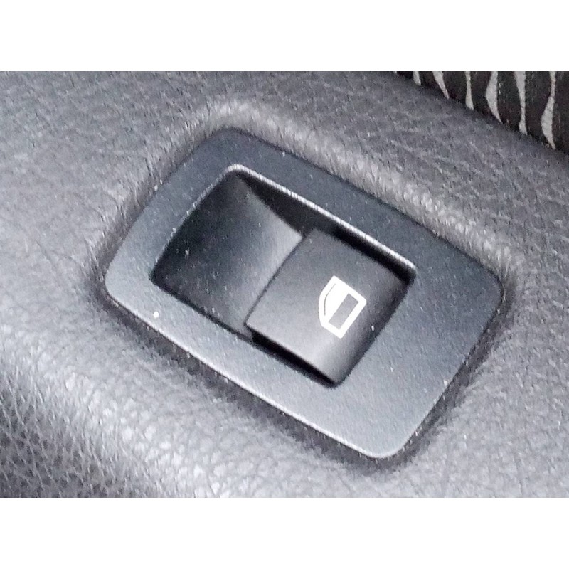 Recambio de mando elevalunas trasero derecho para bmw serie 1 lim. (f20/f21) 118d referencia OEM IAM   