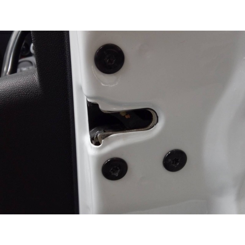 Recambio de cerradura puerta delantera derecha para dacia duster laureate 4x2 referencia OEM IAM   