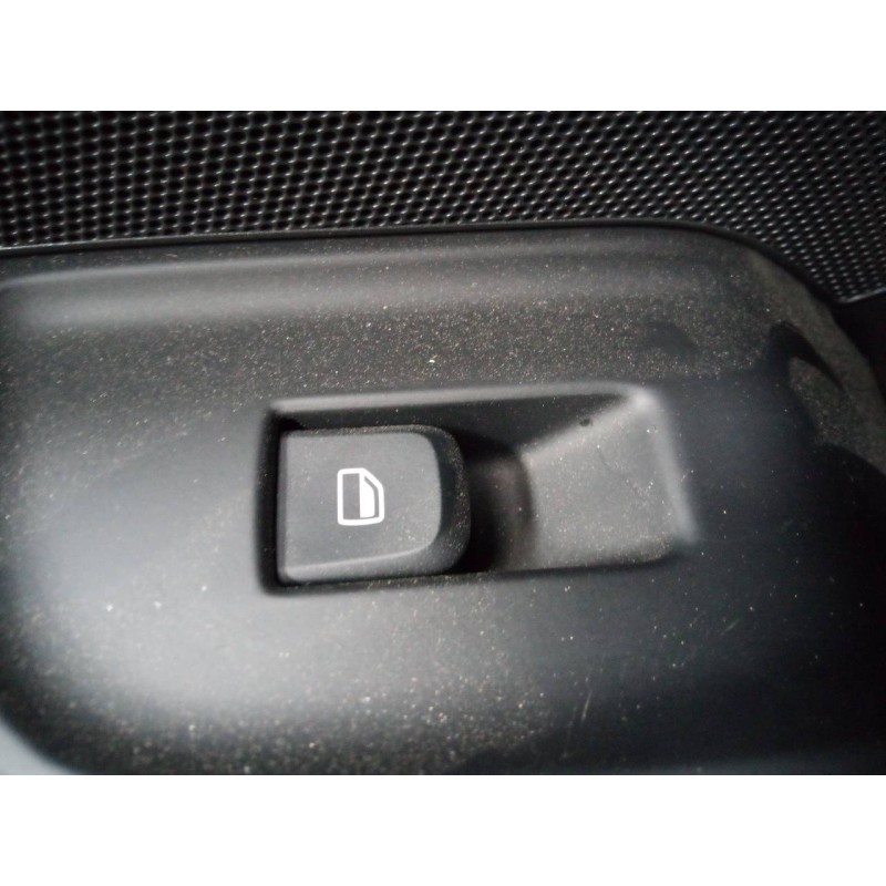 Recambio de mando elevalunas delantero derecho para audi a3 sportback (8va) attraction referencia OEM IAM   