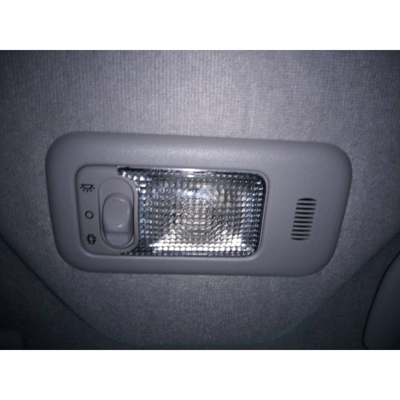 Recambio de luz interior para peugeot 108 active referencia OEM IAM   