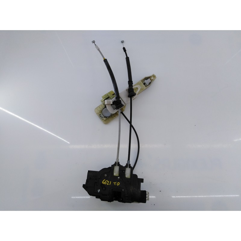 Recambio de cerradura puerta trasera derecha para hyundai i30 style referencia OEM IAM 814202L000  