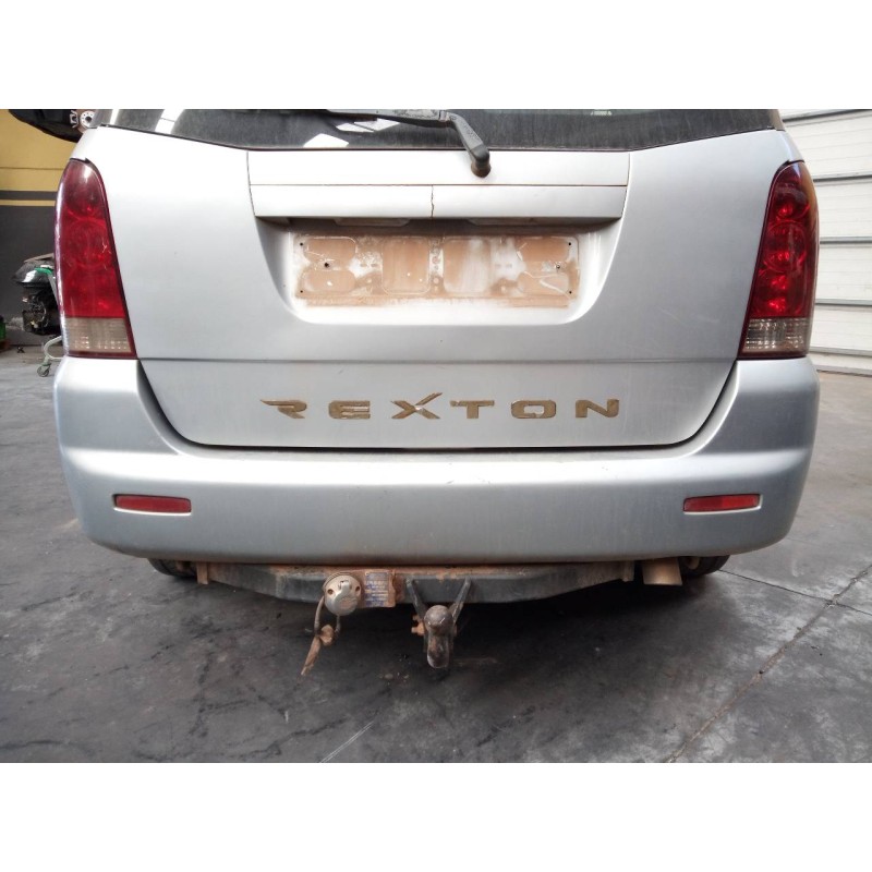 Recambio de paragolpes trasero para ssangyong rexton 2.9 td gls referencia OEM IAM   