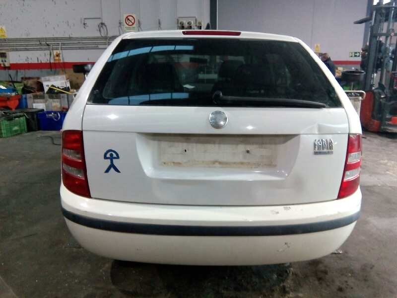 skoda fabia familiar (6y5) del año 2001