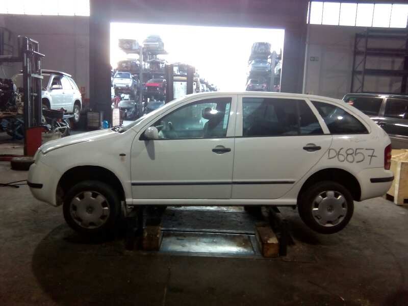 skoda fabia familiar (6y5) del año 2001