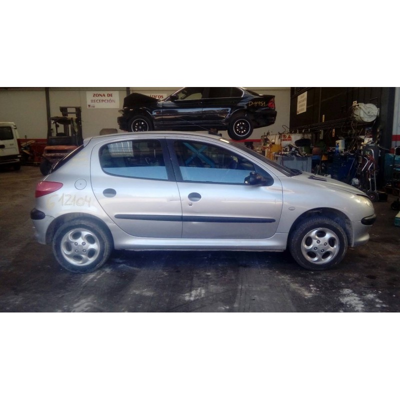 peugeot 206 berlina del año 2001