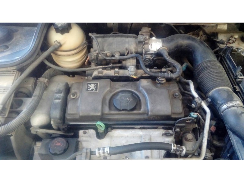 peugeot 206 berlina del año 2001