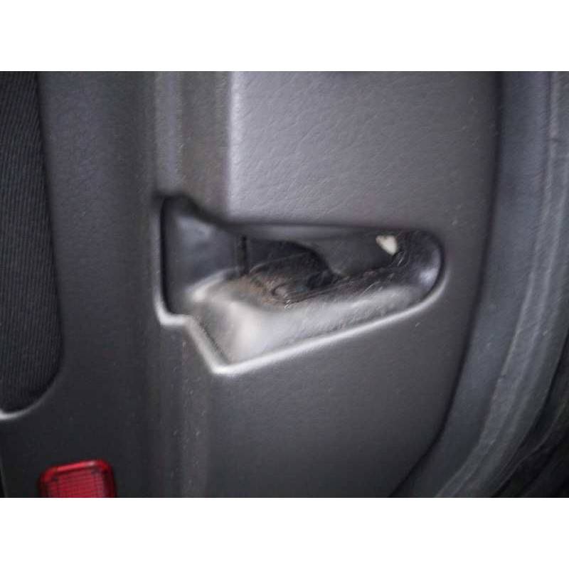 Recambio de cerradura puerta delantera derecha para audi a4 avant (8e) 2.5 tdi referencia OEM IAM   