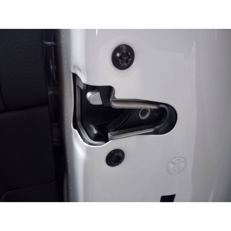 Recambio de cerradura puerta trasera derecha para bmw serie x1 (f48) sdrive18d referencia OEM IAM   