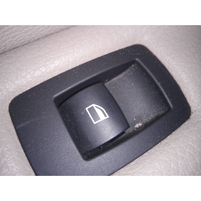 Recambio de mando elevalunas trasero izquierdo para bmw serie 3 touring (e91) 330d referencia OEM IAM   