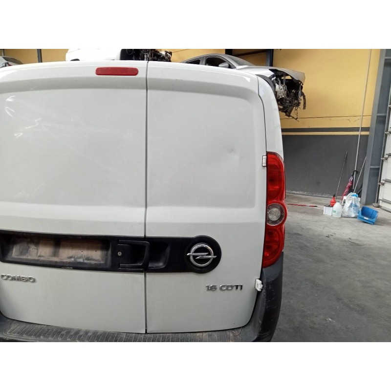 Recambio de porton trasero derecho para opel combo d 1.6 16v cdti referencia OEM IAM   