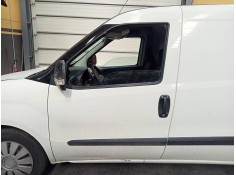 Recambio de puerta delantera izquierda para opel combo d 1.6 16v cdti referencia OEM IAM   