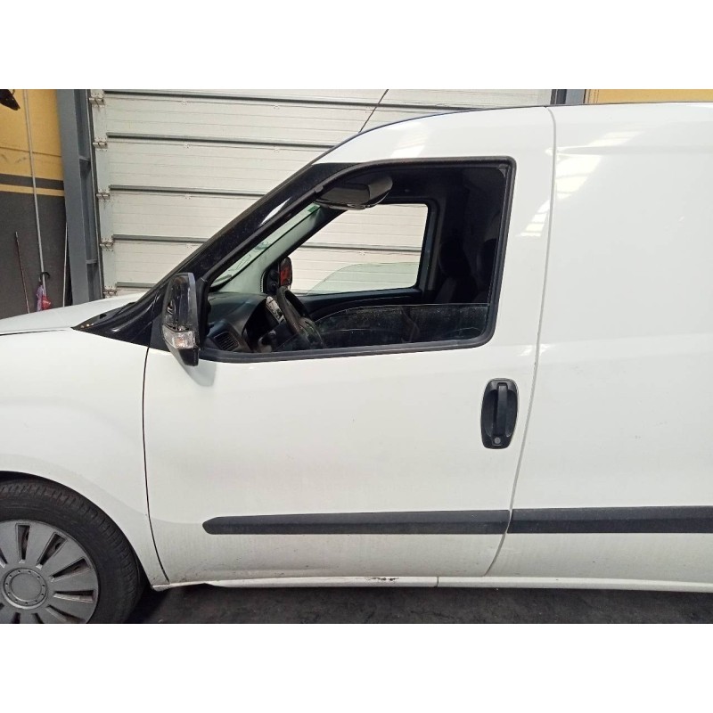 Recambio de puerta delantera izquierda para opel combo d 1.6 16v cdti referencia OEM IAM   