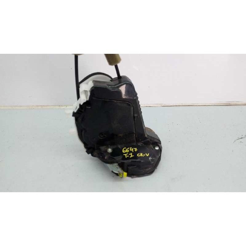 Recambio de cerradura puerta trasera izquierda para honda cr-v luxury 4x4 referencia OEM IAM M11LASA047027  