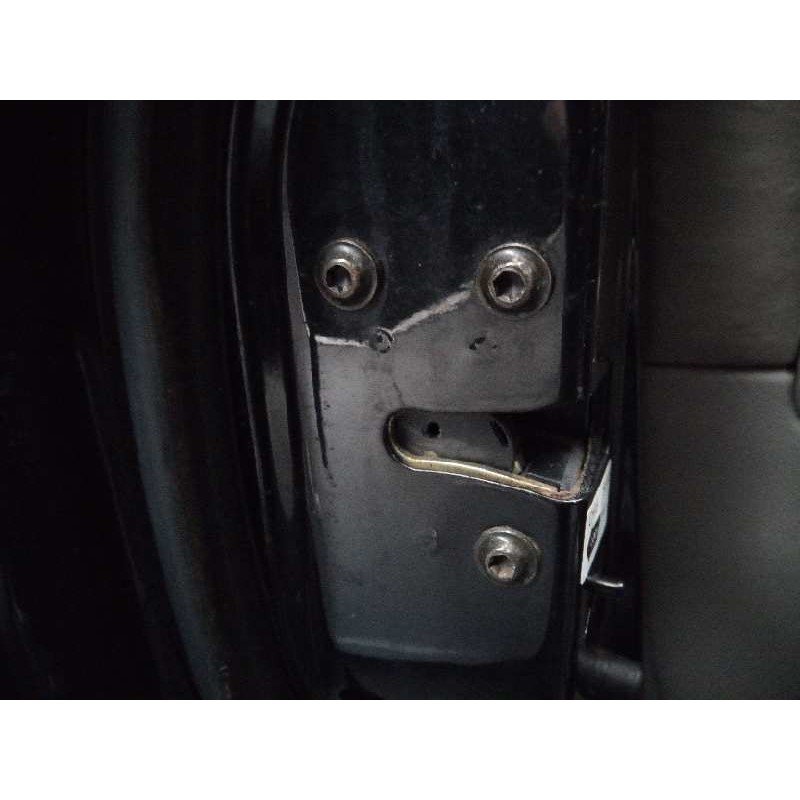 Recambio de cerradura puerta trasera izquierda para ssangyong kyron 200 xdi limited referencia OEM IAM 7131008003  