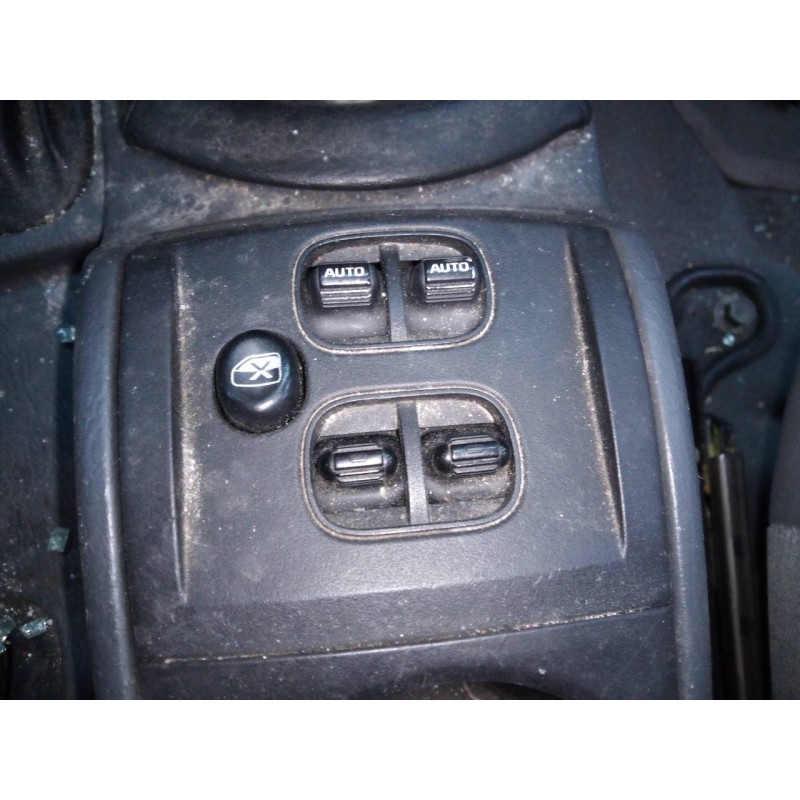 Recambio de mando elevalunas delantero izquierdo para chrysler jeep cherokee (kj) 2.8 crd limited referencia OEM IAM   