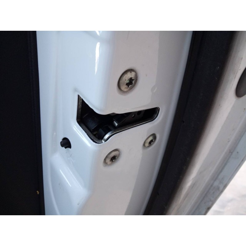 Recambio de cerradura puerta trasera derecha para hyundai ix35 tecno 2wd referencia OEM IAM   