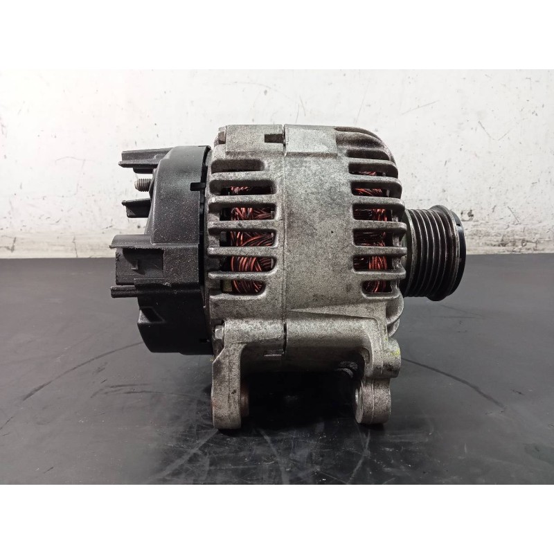 Recambio de alternador para chrysler jeep compass limited referencia OEM IAM 06F903023C  