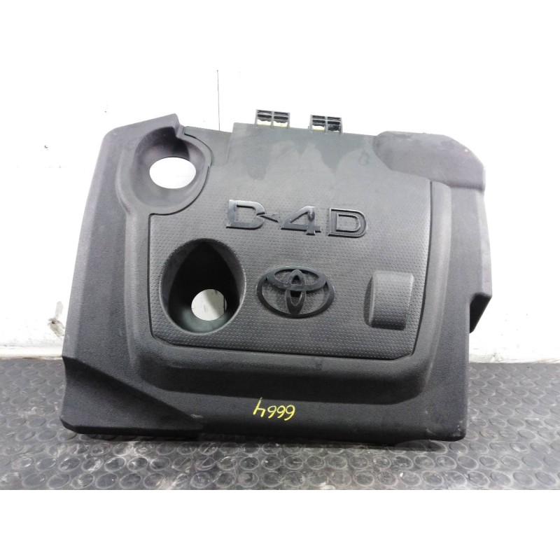 Recambio de tapa motor para toyota auris luna referencia OEM IAM   